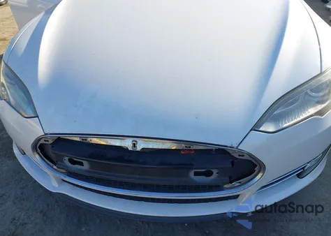 2012 Tesla Model S Performance/Signature Performance из США, поврежденный, VIN 5YJSA1DP1CFP01395